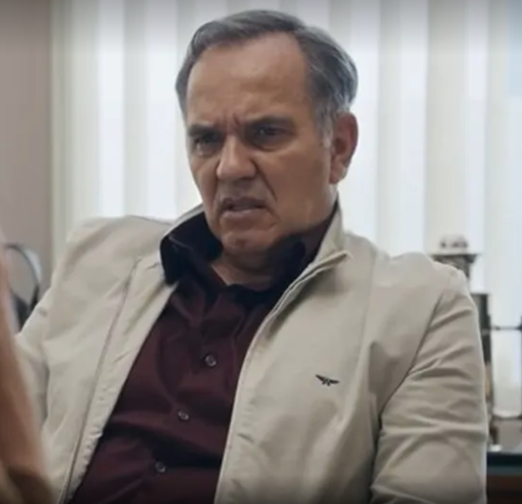 Travessia: Ari faz pacto de silêncio com Guerra