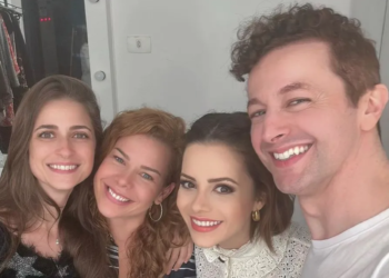 Ao lado da namorada, Fernanda Souza encontra Sandy e Lucas Lima