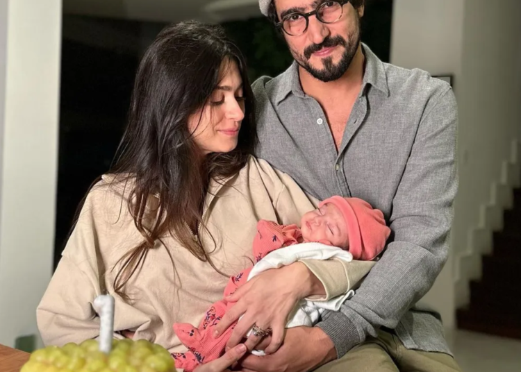 Thaila Ayala e Renato Góes mostram mesversário da filha