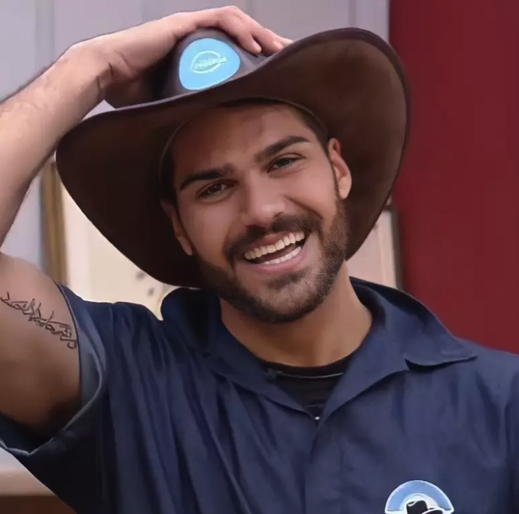 Expulso de “A Fazenda 14”, Shay pode integrar nova temporada do reality
