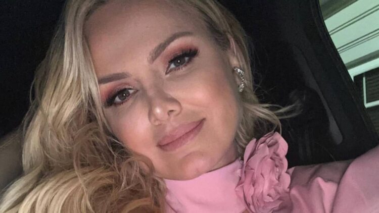 Eliana passa mal e desfalca festa com grandes nomes do SBT