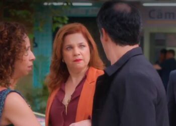 Helena e Adriana em Elas por Elas