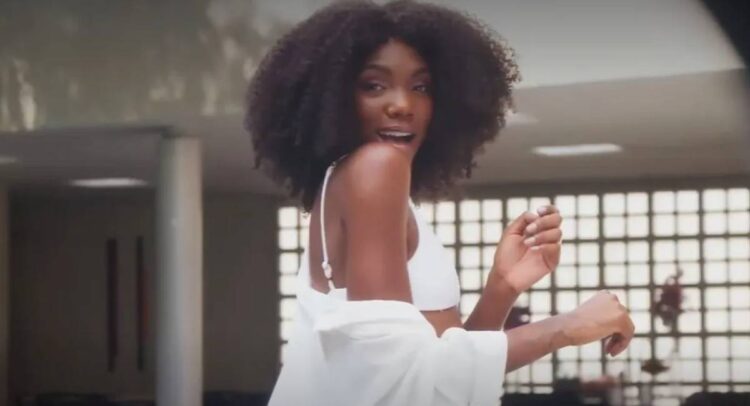 Taís em Elas por Elas