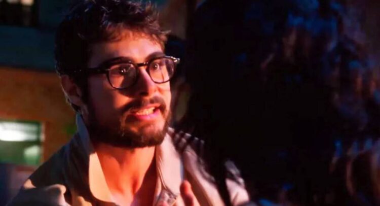 Hélio e Petra em Terra e Paixão