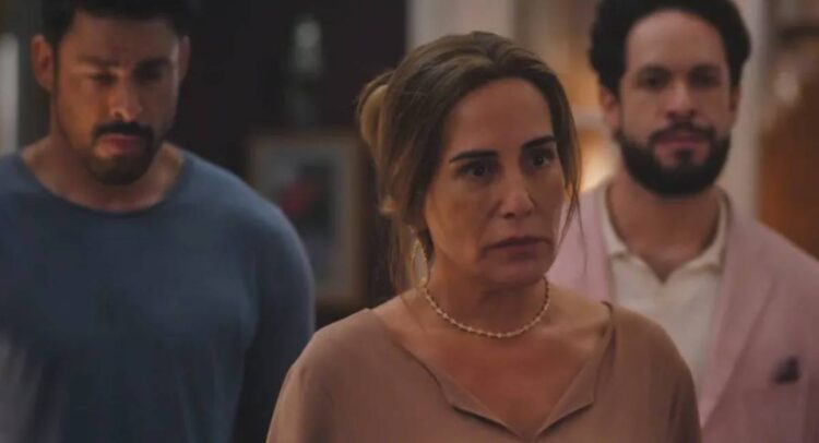 Terra e Paixão: Irene desmascara Hélio na frente de todos